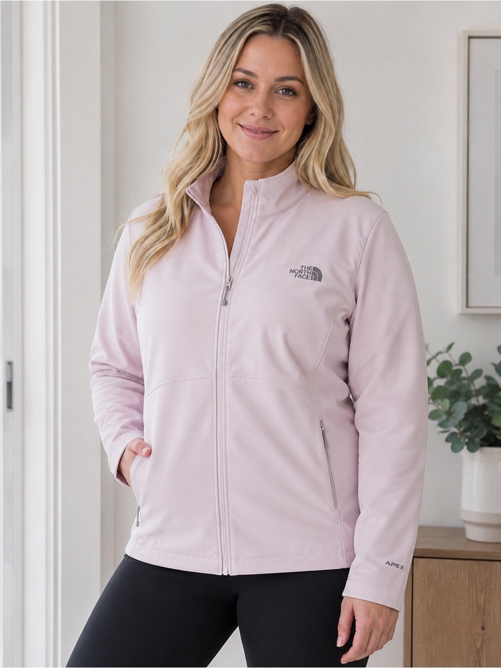 The North Face Women's XL Softshell Jacket in Pale Pink like new